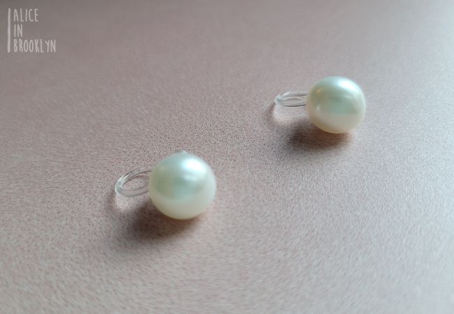 AliceinBrooklyn.etsy.com Freshwater pearl studs