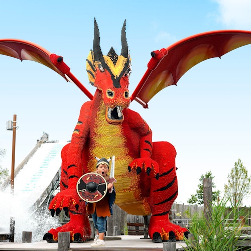 デンマーク、ビルンのレゴランド®：ビルンでの2日間チケット