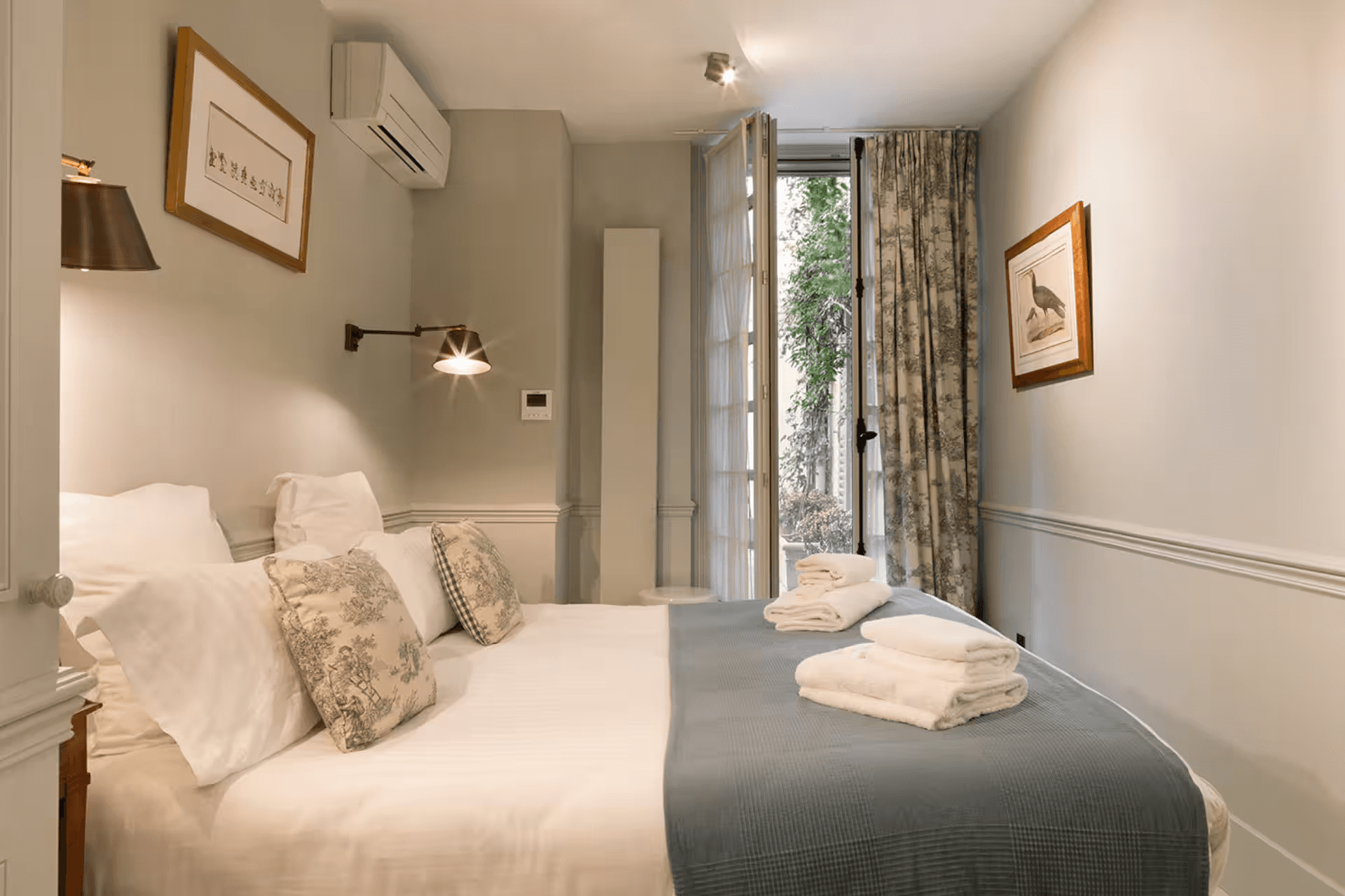 Luxurious Room