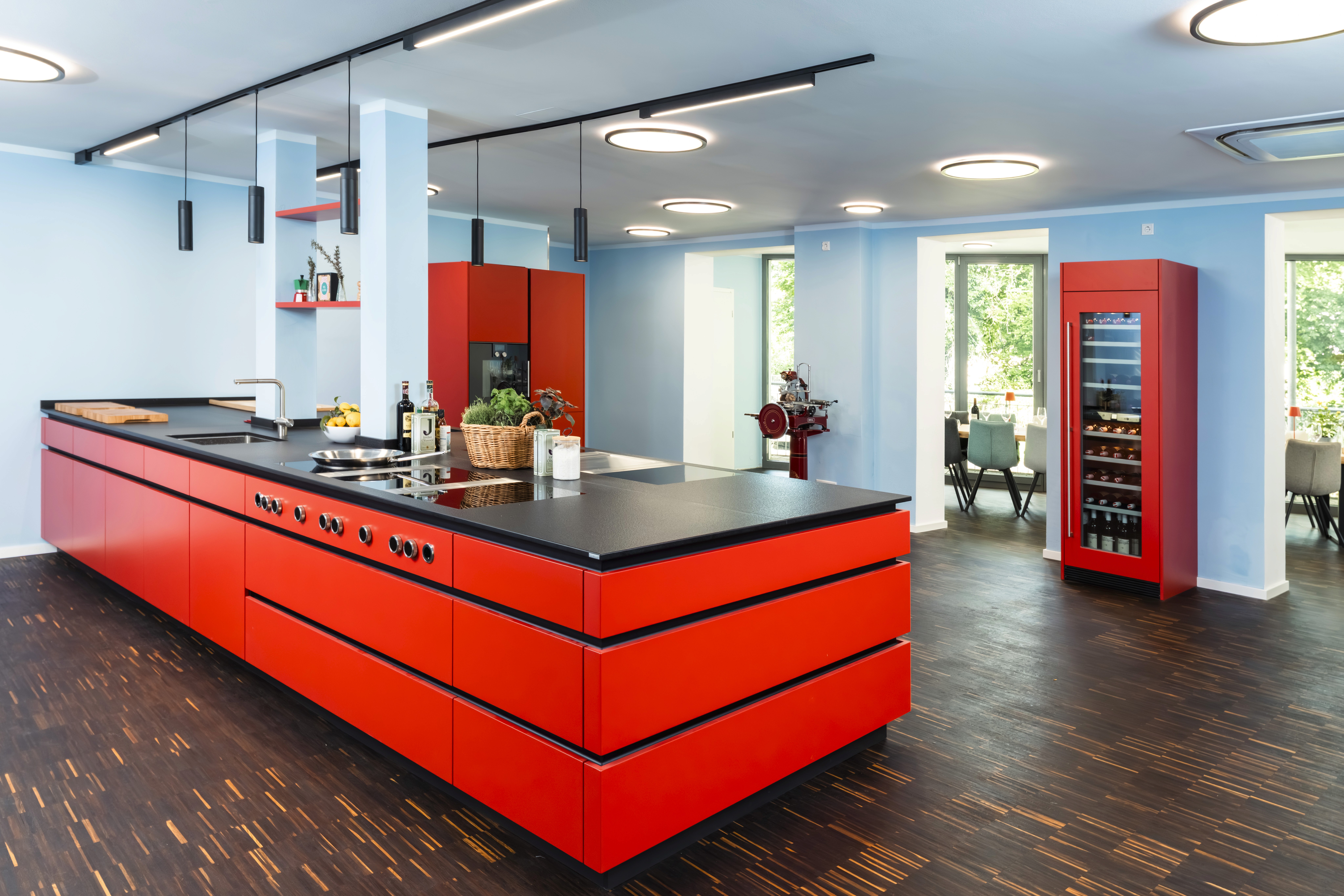 Innenansicht der Küche von Ape Maria während eines von Blackbone begleiteten Projekts