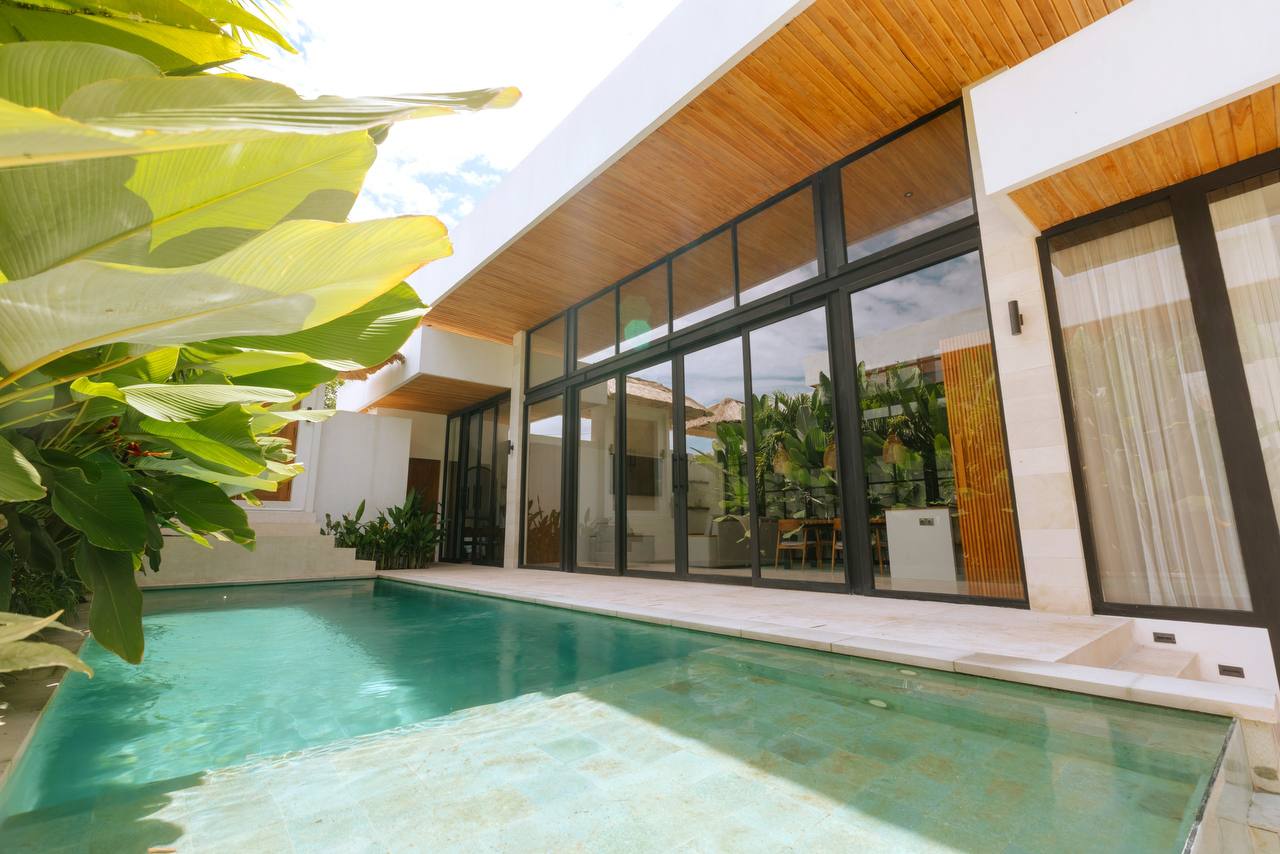 A new modern 2-bedroom villa with jungle views in Ungasan