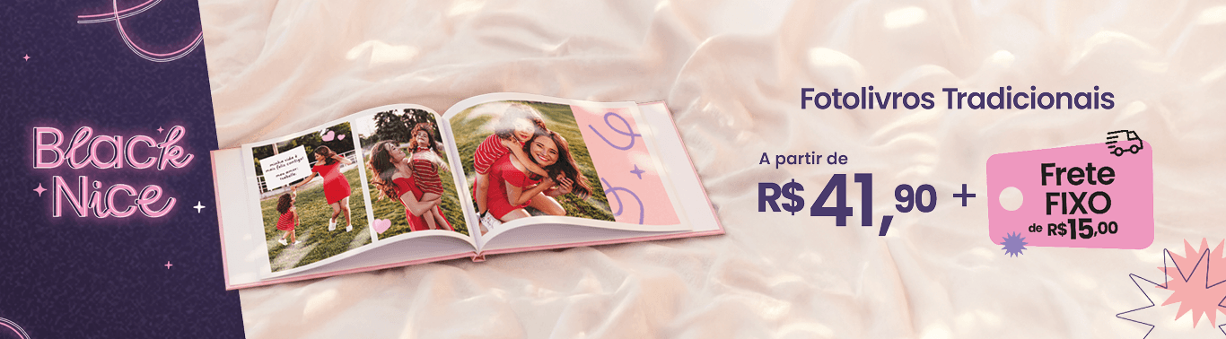 Fotolivro capa dura com imagens de pai e filhos sorrindo, sobre mesa de madeira, com promoção a partir de trinta e nove reais e noventa centavos e frete fixo de quinze reais