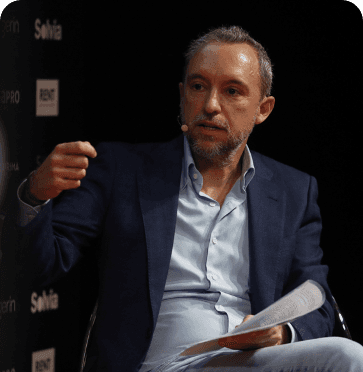 Alberto Santos, asesor en real estate y proptech, interviniendo en una conversación sobre proyectos tecnológicos