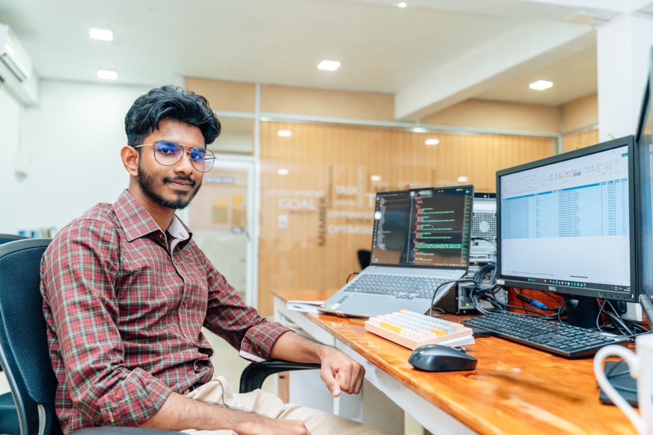 this is hirusha gunasena, the brand designer and the web developer