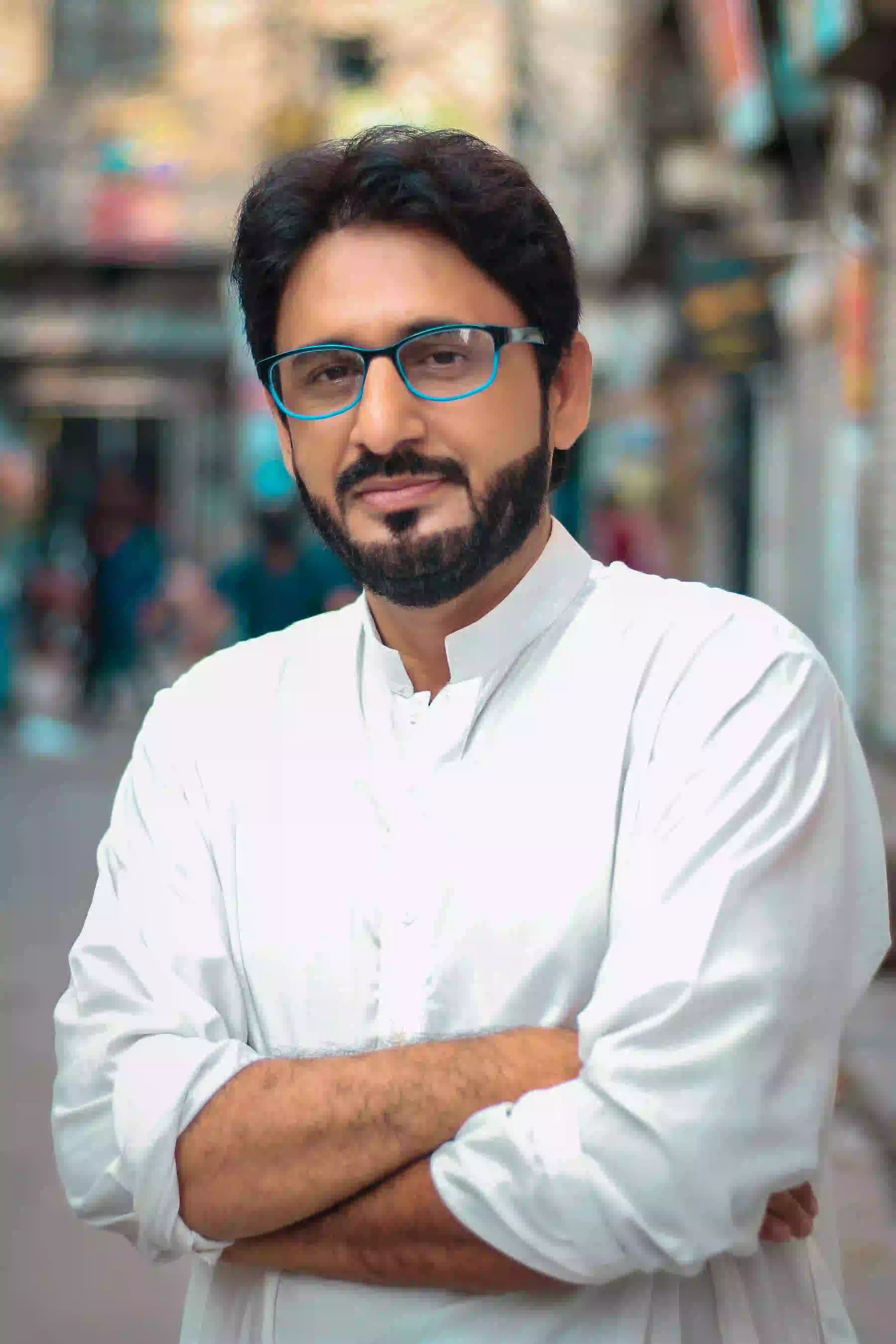 man wearing white V-neck shirt