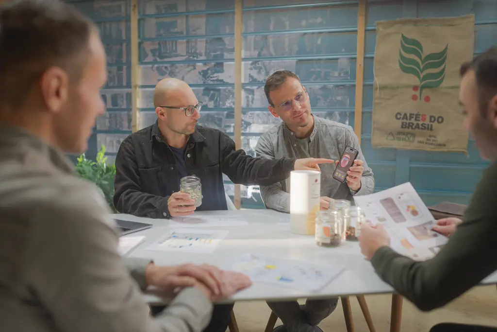 Concetrated triathlete grayscale