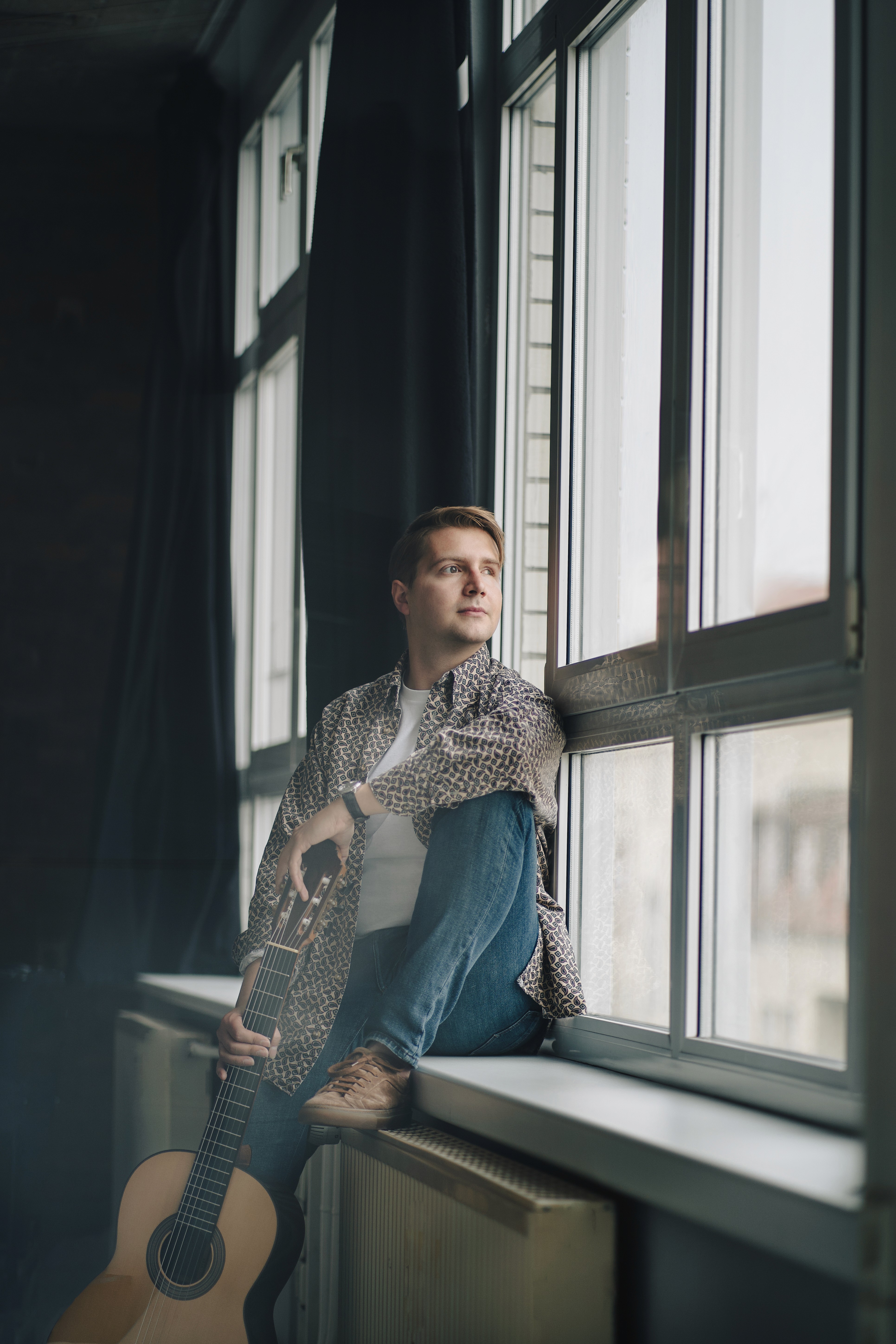 Vojin Kocic. Guitar. © Clara Evens