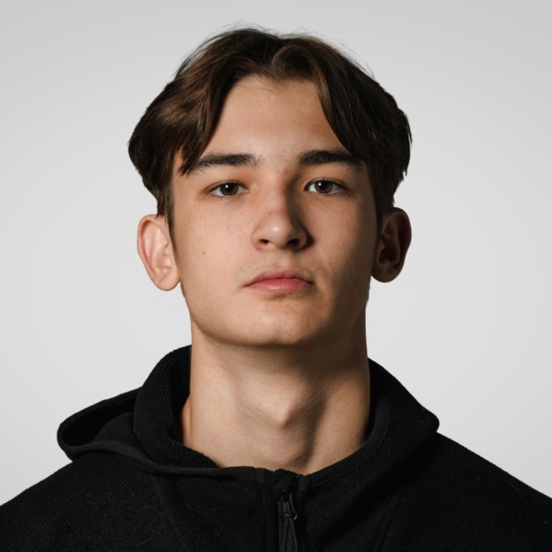 a person wearing a baseball cap