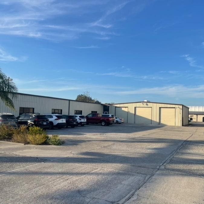 Dynamic picture of a cyclist riding downhill
