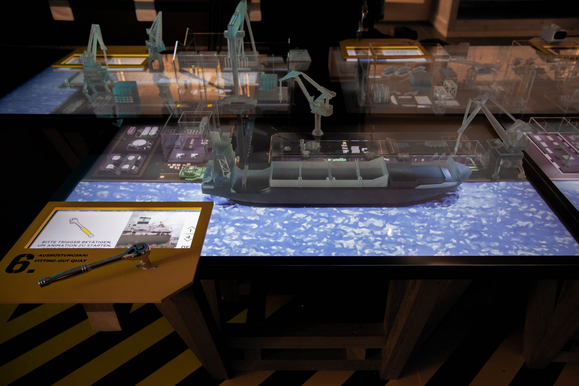 Interactive augmented scientific scale model