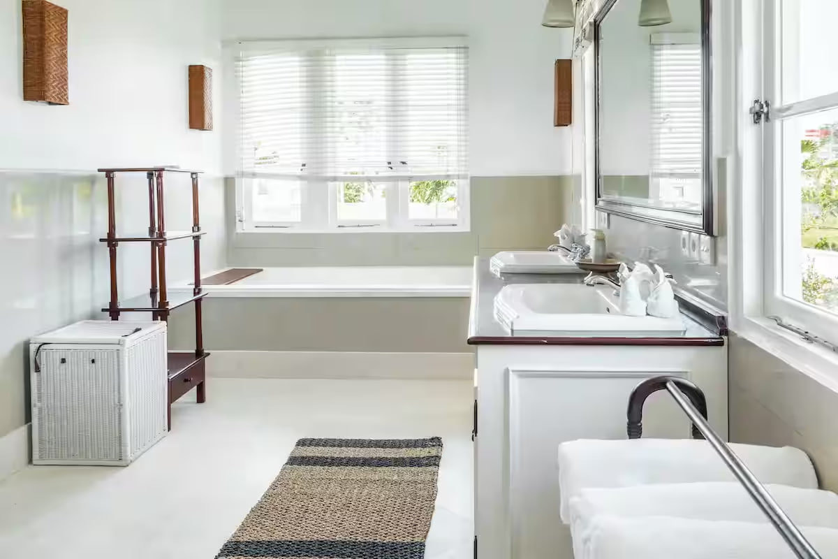 6-bedroom villa 100 meters from Echo Beach in Canggu, first line