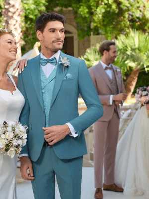 Vőlegények öltönyben