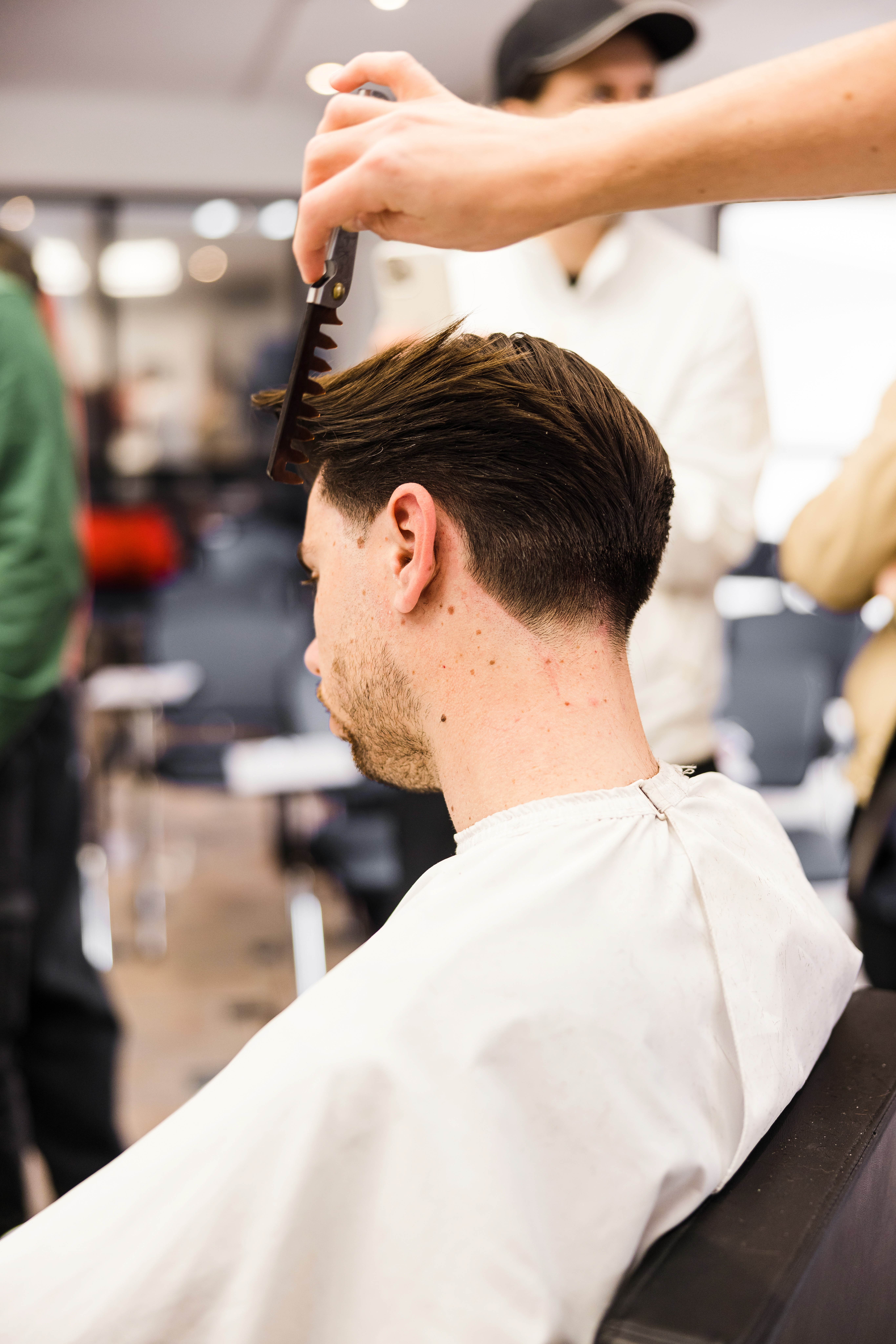 The Architecture of Confidence: Why a Technical Haircut is Your Best Business Asset in Dubai