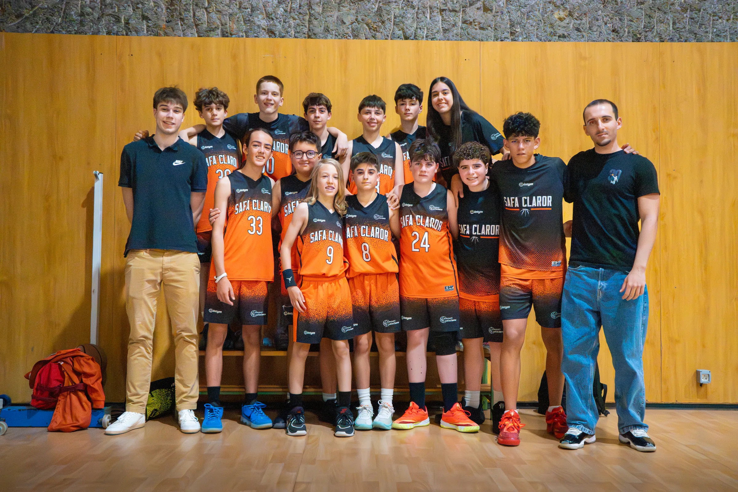 partido fútbol sala amigos Hospitalet, fotografía deportiva sala Barcelona, Nolan Pardo fotógrafo Barcelona 2026, fútbol sala interior Hospitalet