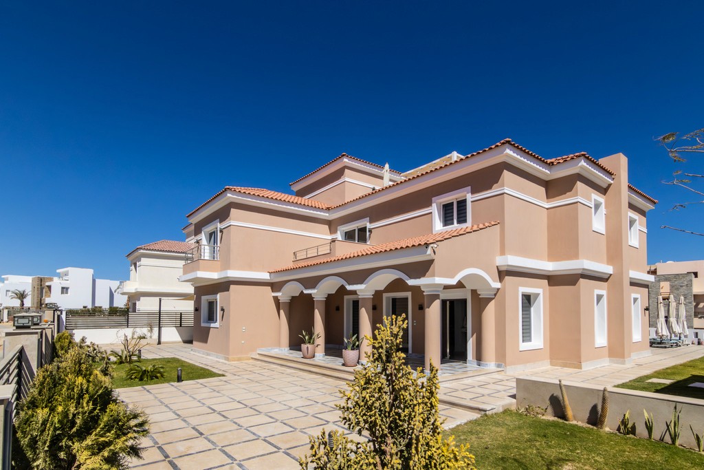 gray and white concrete house
