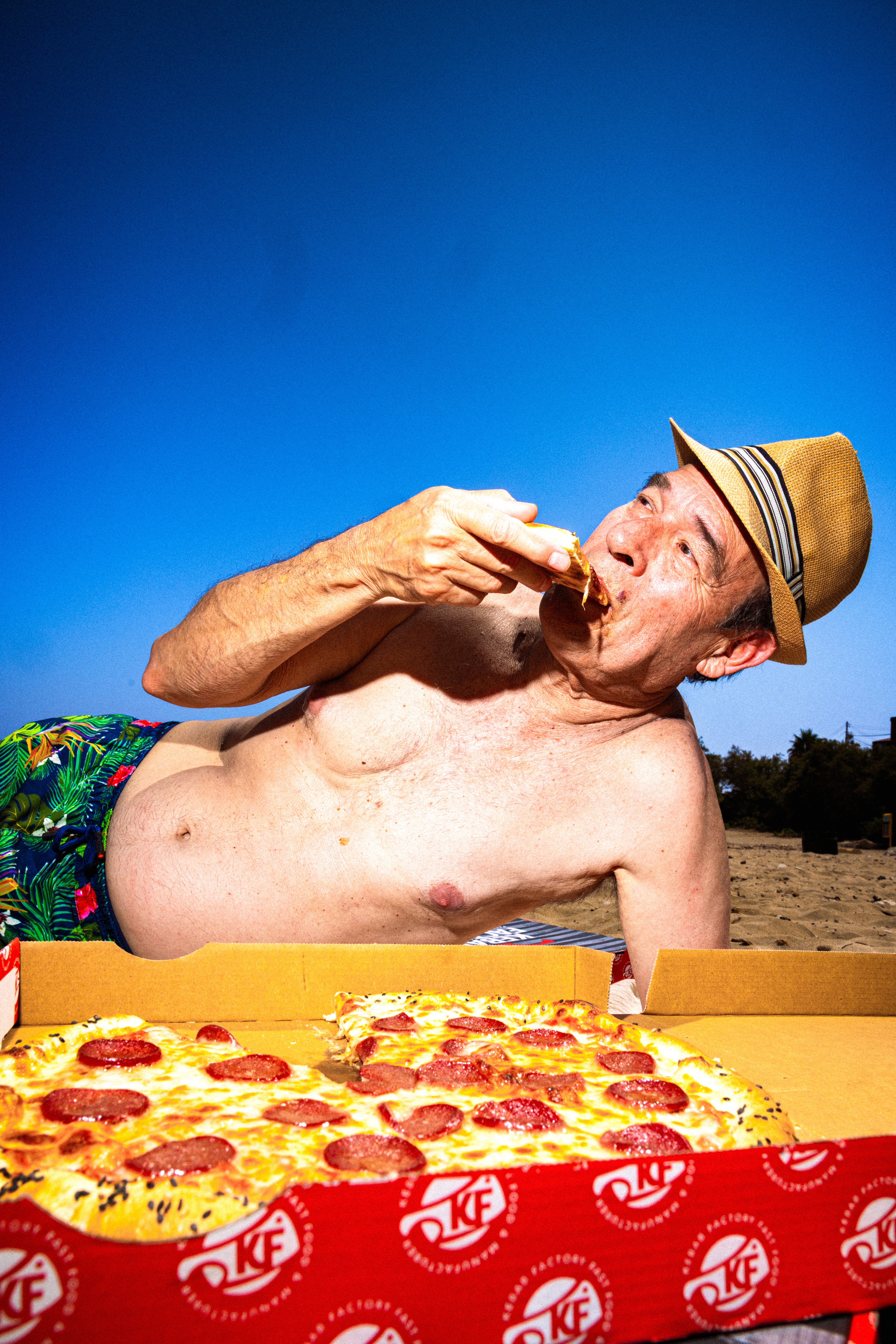 A laptop with a h32 word on it.