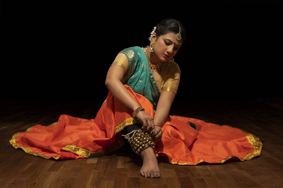 Girl wear an aesthetic black suit