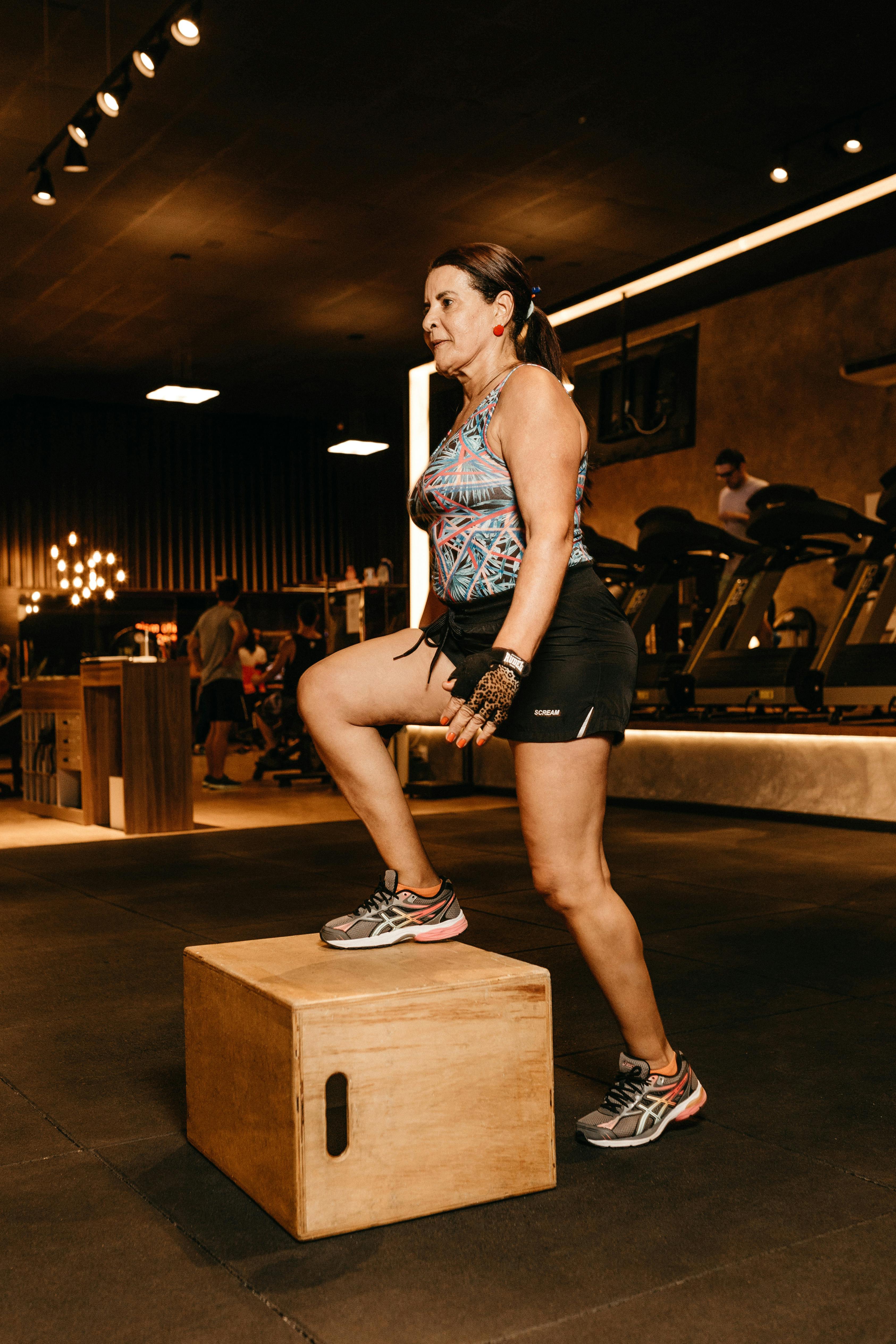 mujer menopausia ejercicio musculo fuerza hormonas endocrino