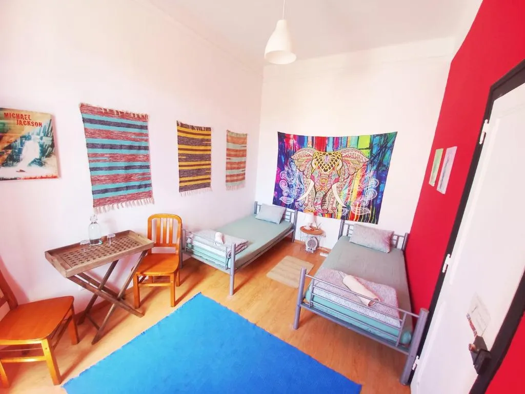 Meraki Hostel in Praia das Maçãs