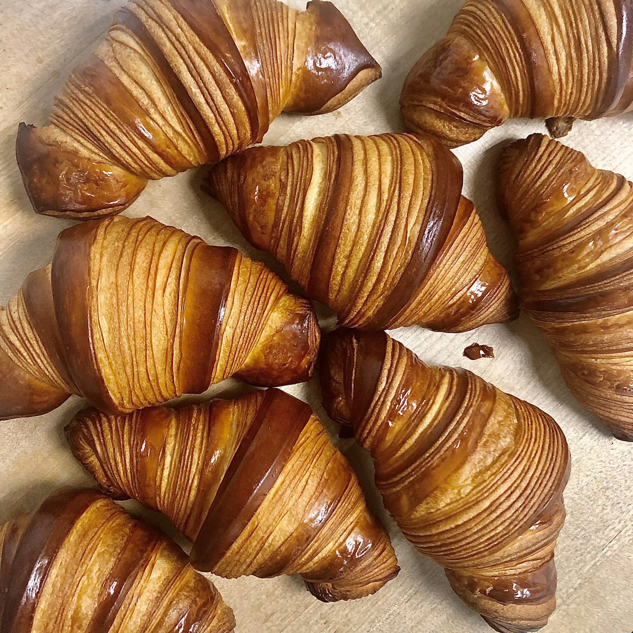 Golden butter croissants at Pain d'Avignon — made with 72-hour laminated dough