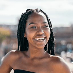Portrait of woman posing from shoulders up