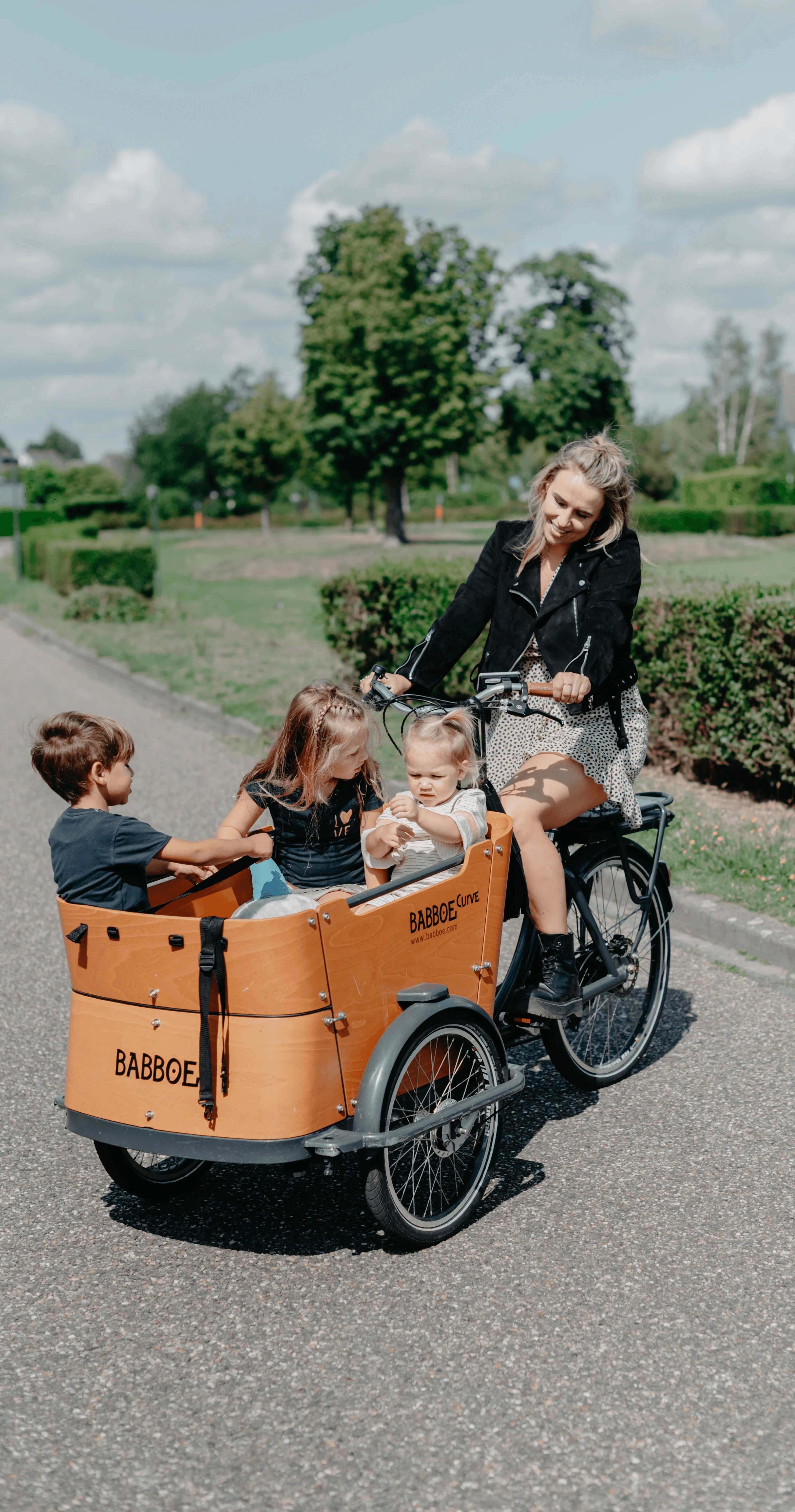 Sign up as a holiday nanny at Charly Cares
