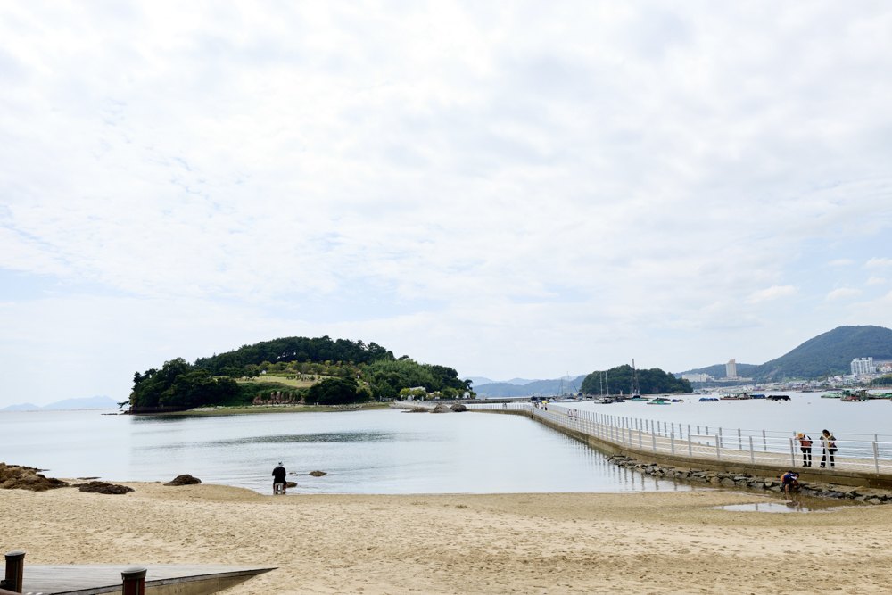 여수 장도 웨딩스냅 촬영 후기 | 이매진포토가 담아낸 한낮 야외와 해변