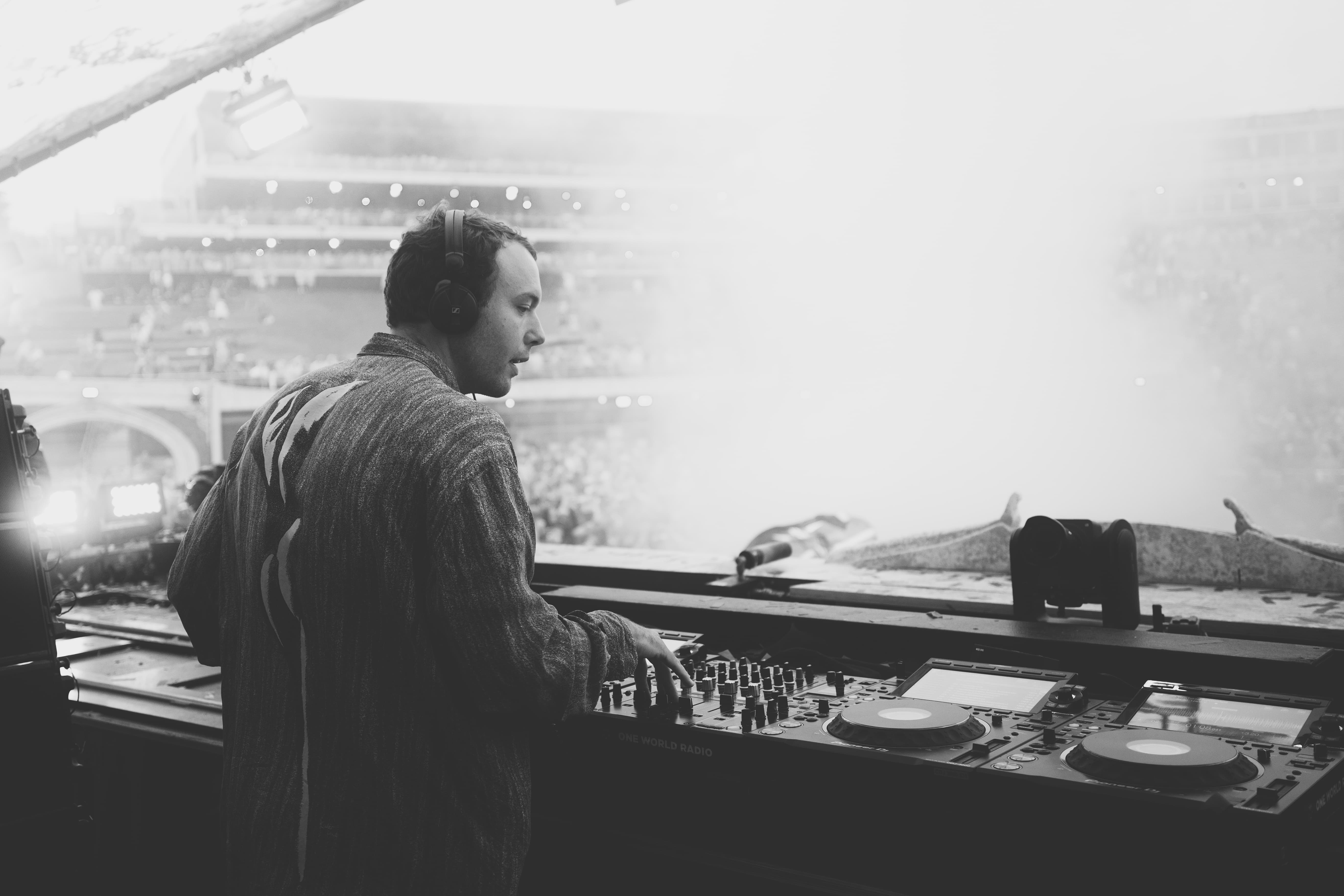 Otto Knows in black and white playing at the mainstage Tomorrowland