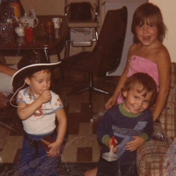 3 Kids in Old Apartment