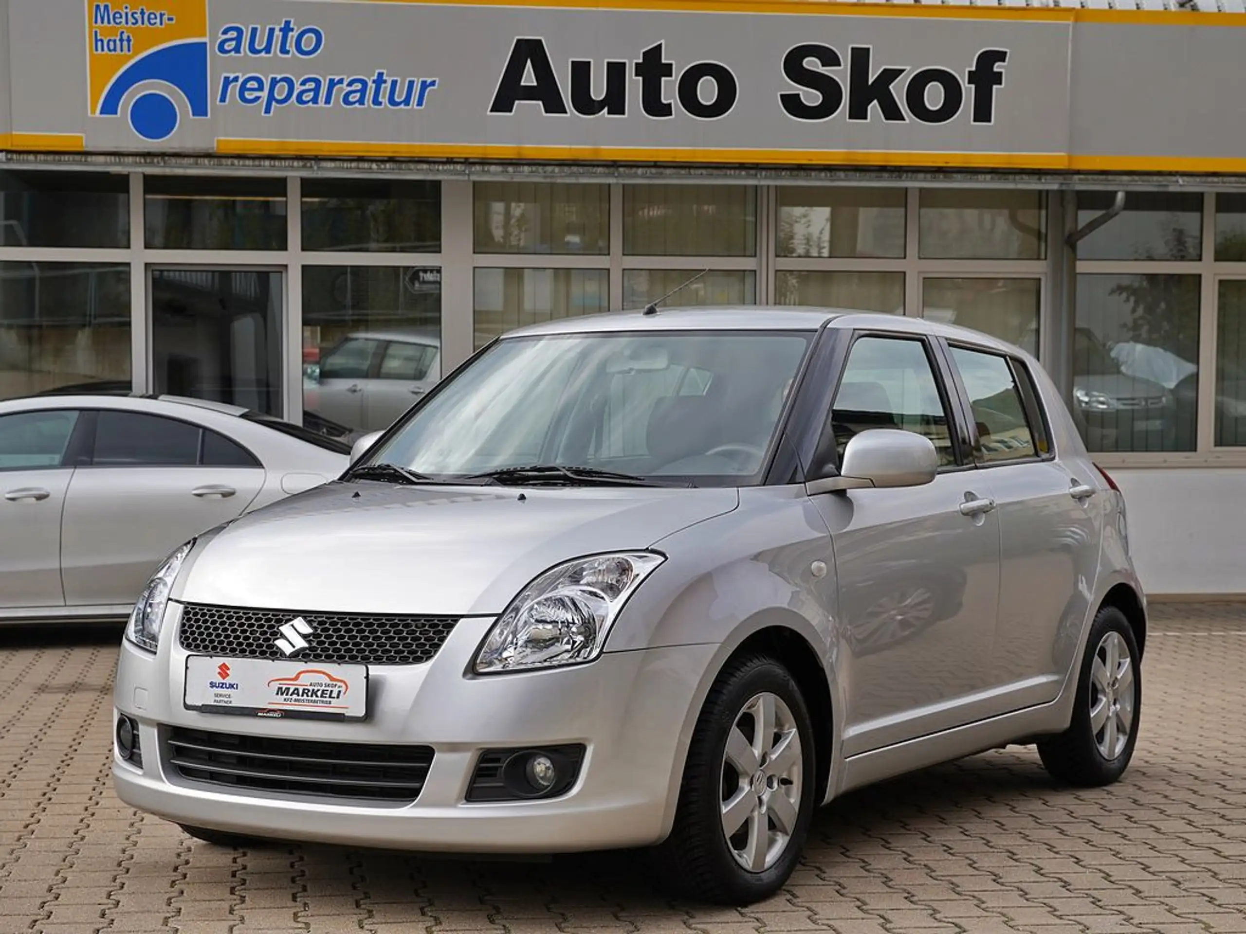 Suzuki Swift 1.5 Comfort | 1.Hand | 39tkm | Klima | SHZ | Keyless | Alu