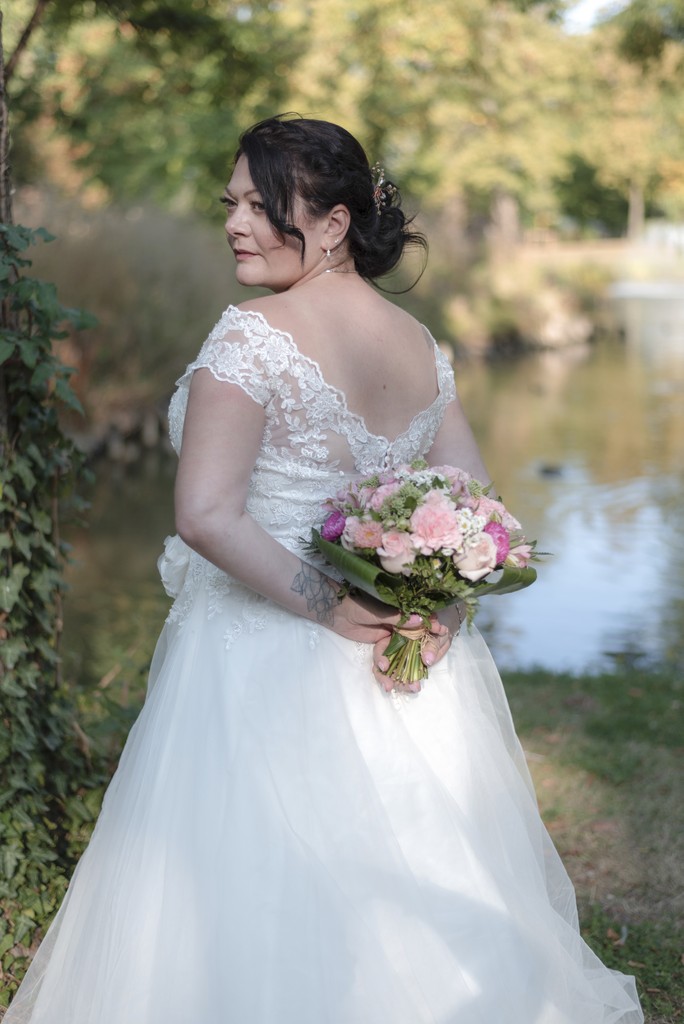 Album photo de luxe — French wedding photographer Paris — luxury wedding book France — Maison Elion — relique photographique rare — fragment intemporel — rituel artistique — photographe mariage haut de gamme — Seine-et-Marne 77 — album mariage bespoke sur mesure — timeless photography France — image symbolique — luxury French wedding photography