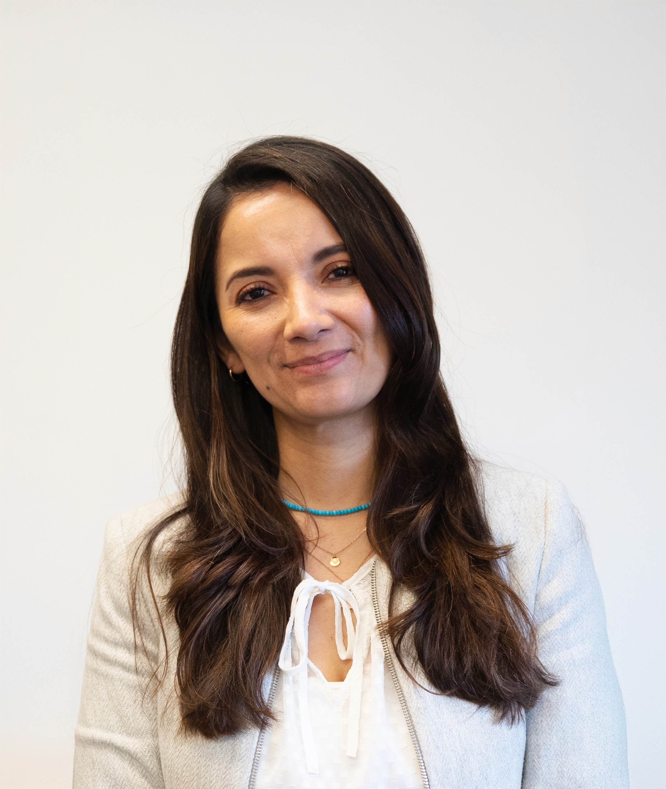 ANGIE VINUEZA Marketing & Development Manager