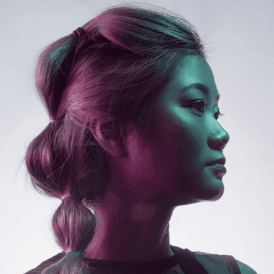 Portrait photo of woman