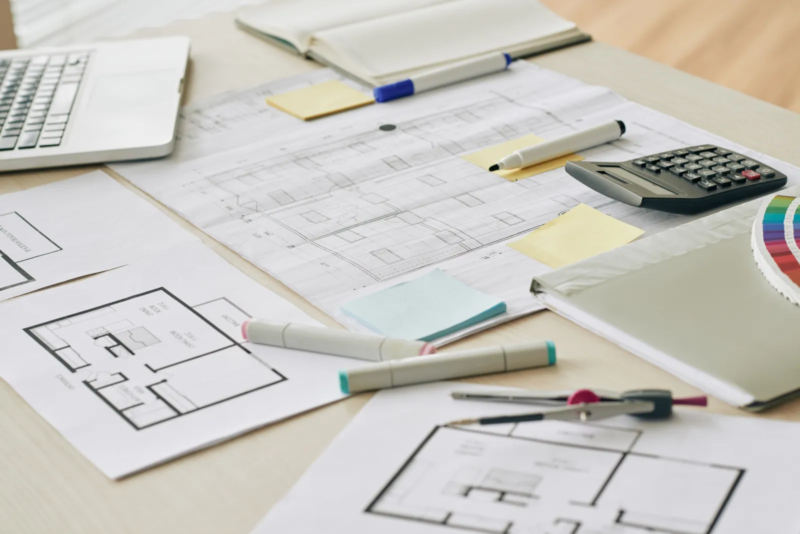 Plans d'aménagement intérieur pour local professionnel à Mérignac