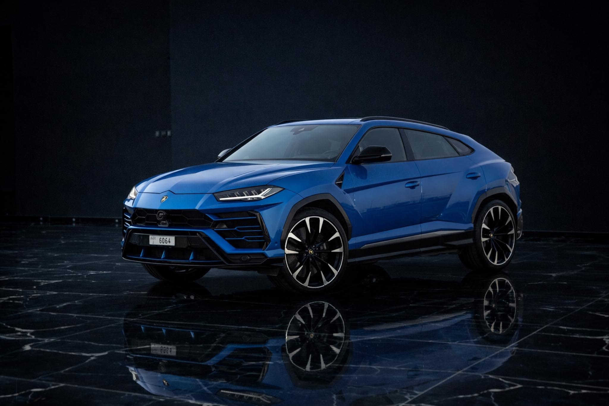 Blue Lamborghini Urus 2022 front exterior – luxury SUV rental Dubai Queen of Supercar Rental