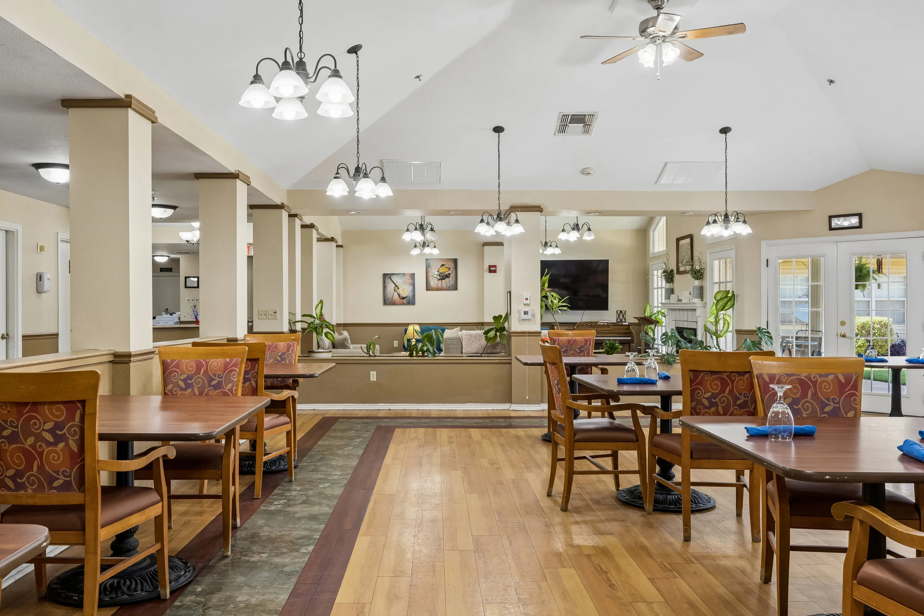 Hoyt Court community photo 3
