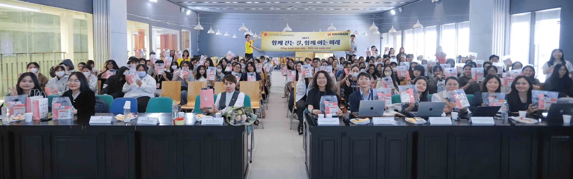 “Mirae Map: Vẽ lộ trình – Định tương lai”: Đồng hành cùng sinh viên Khoa Ngôn ngữ và Văn hóa Hàn Quốc trước ngã rẽ chuyên ngành