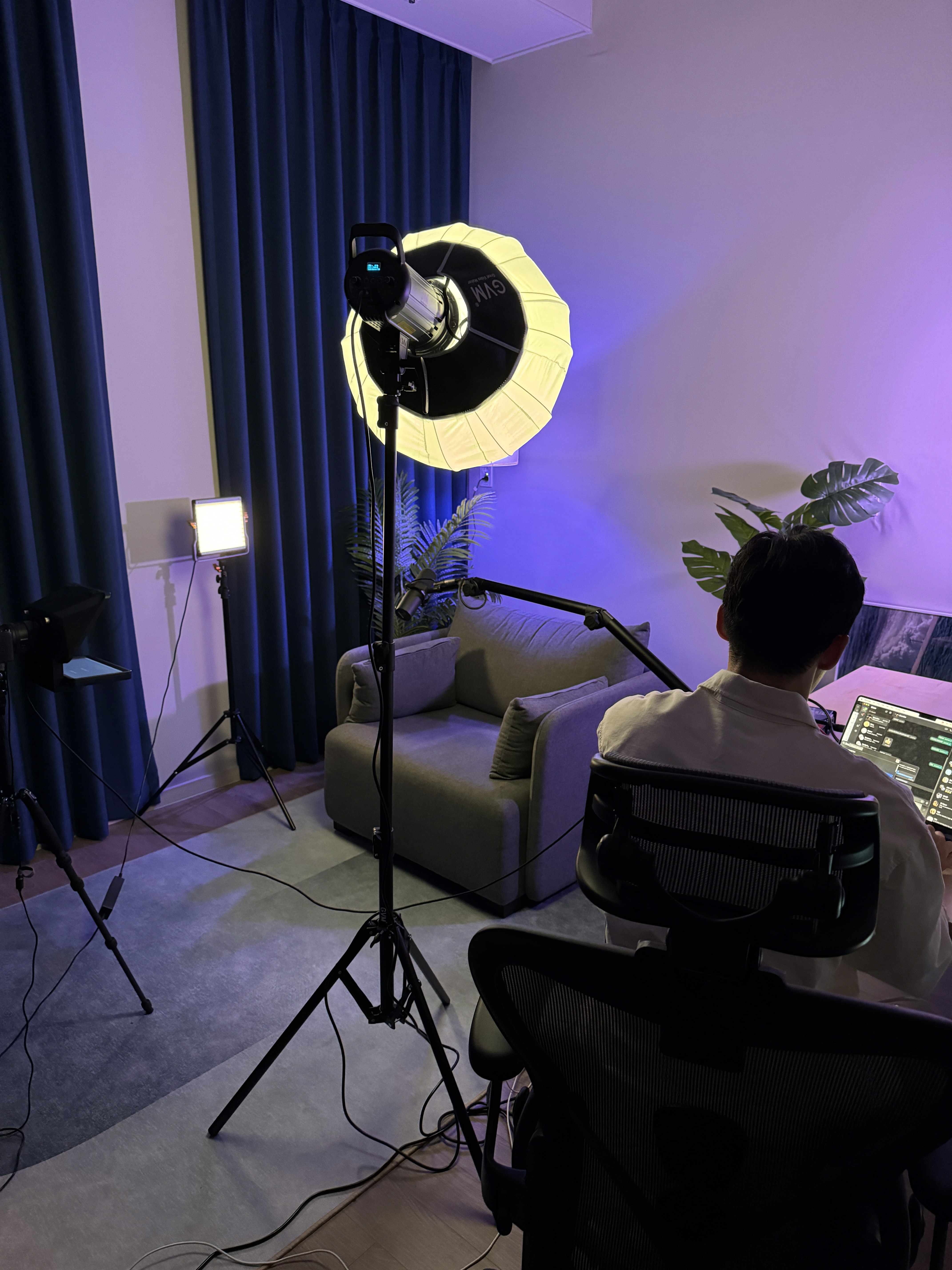 Photo of Hamza as a music producer