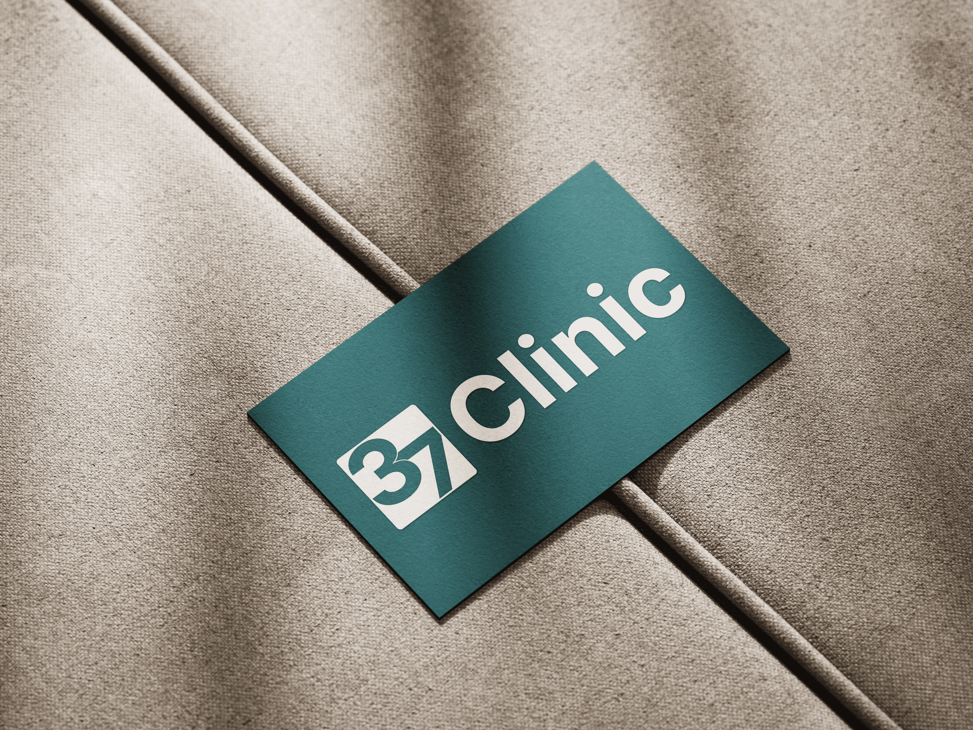 37Clinic Businesscard