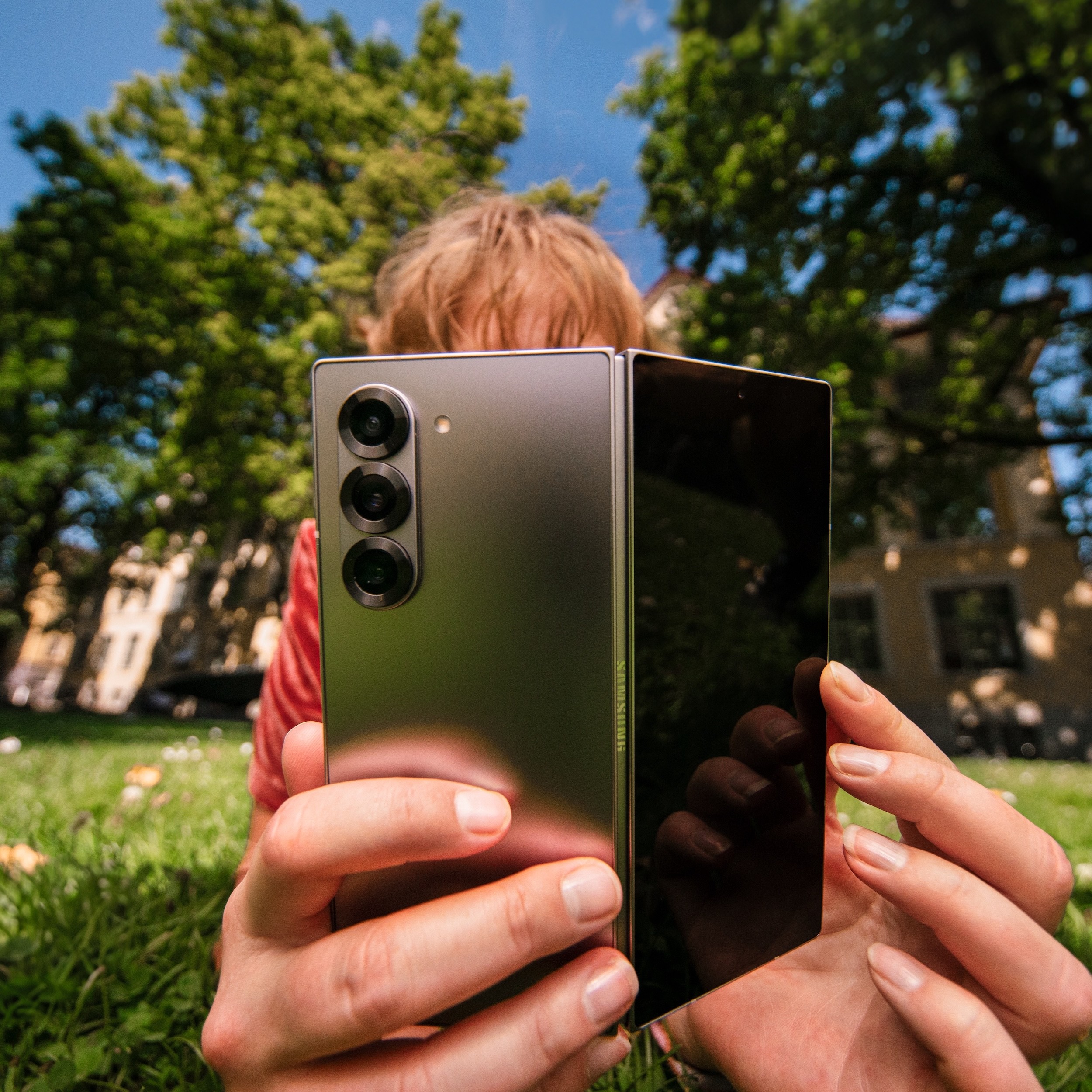 Shooting Samsung Galaxy ZFold6 with Swisscom