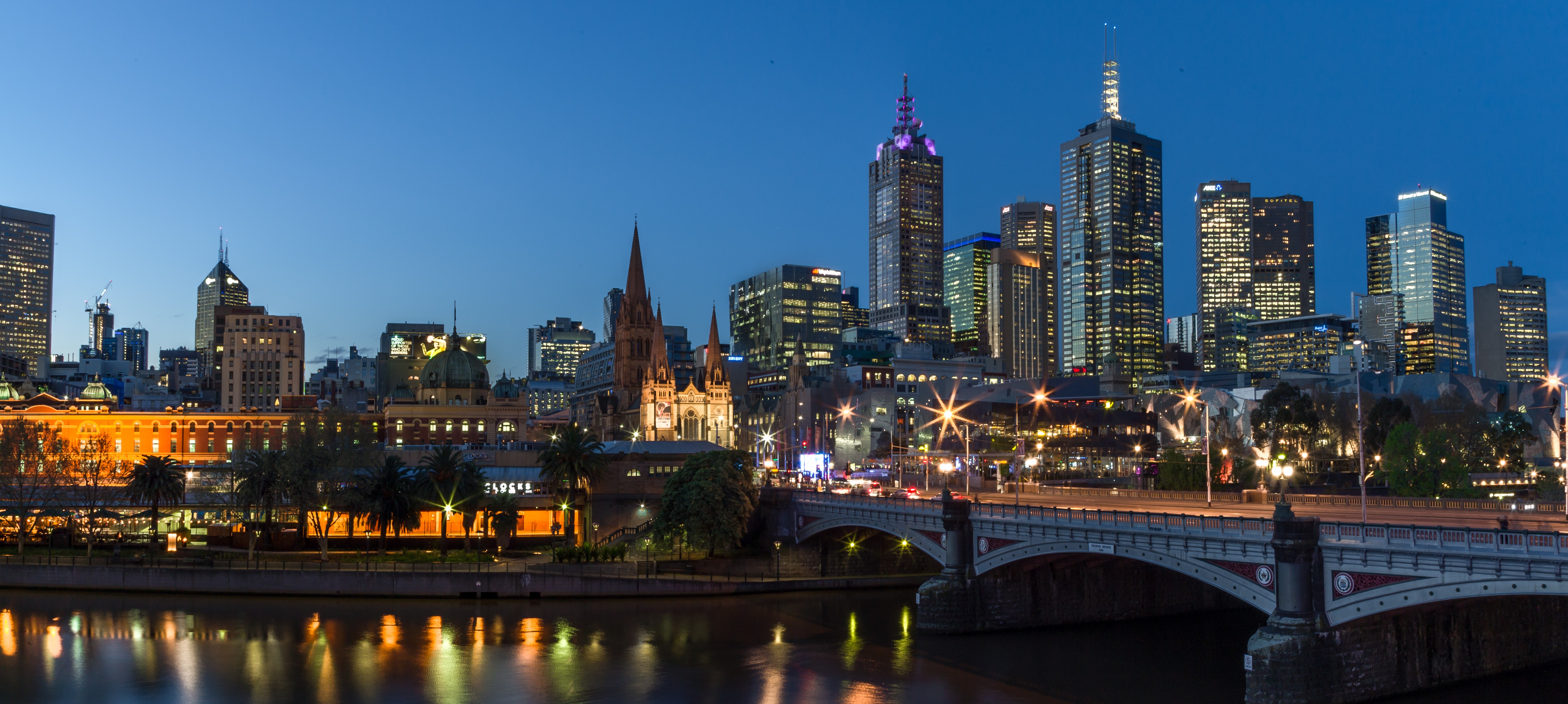 Melbourne city skyline at dusk