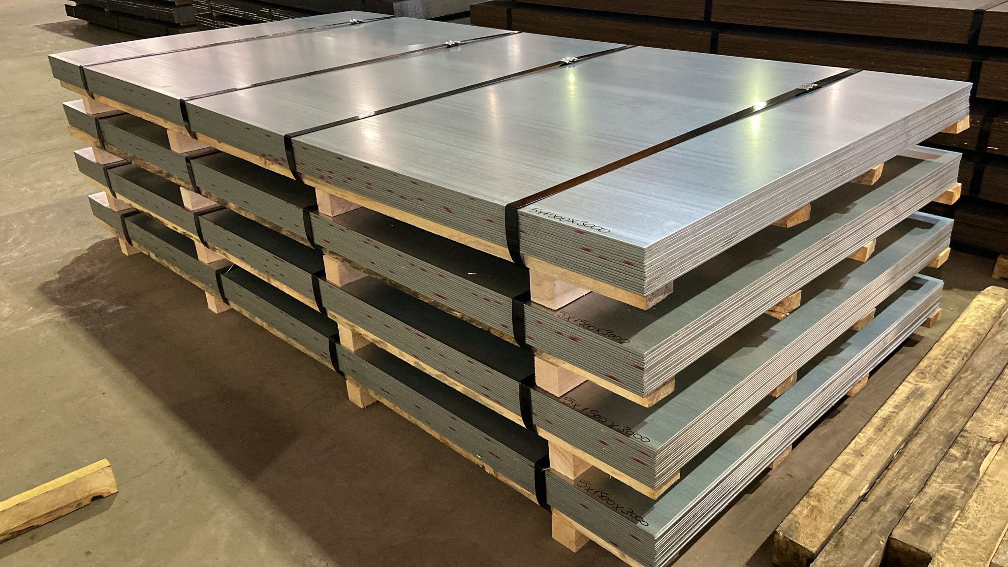 Galvanizli levha sac stokları