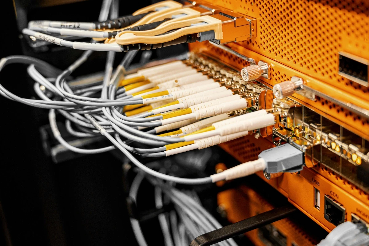 Switches mit LWL Kabeln