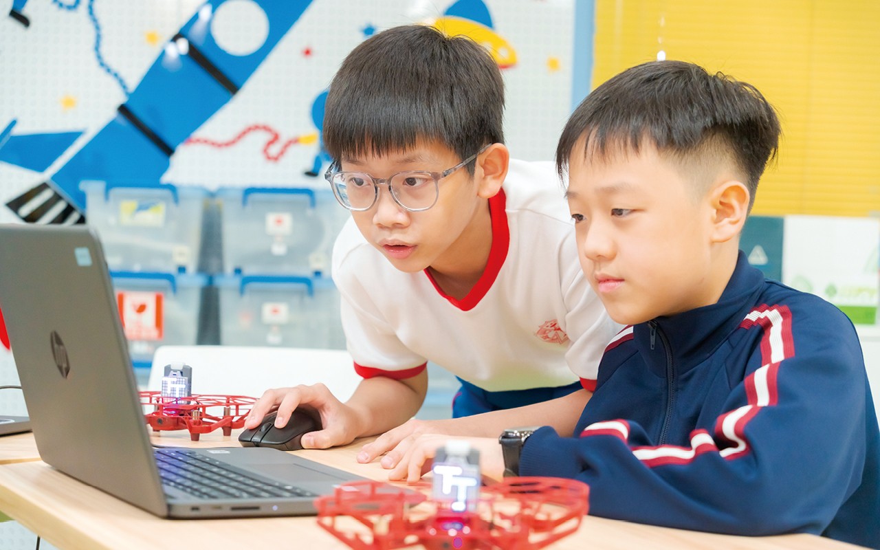 香港學校摺疊傢俬投資回報:案例空間增 40%Hong Kong school folding furniture ROI: case studies with 40% space boost
