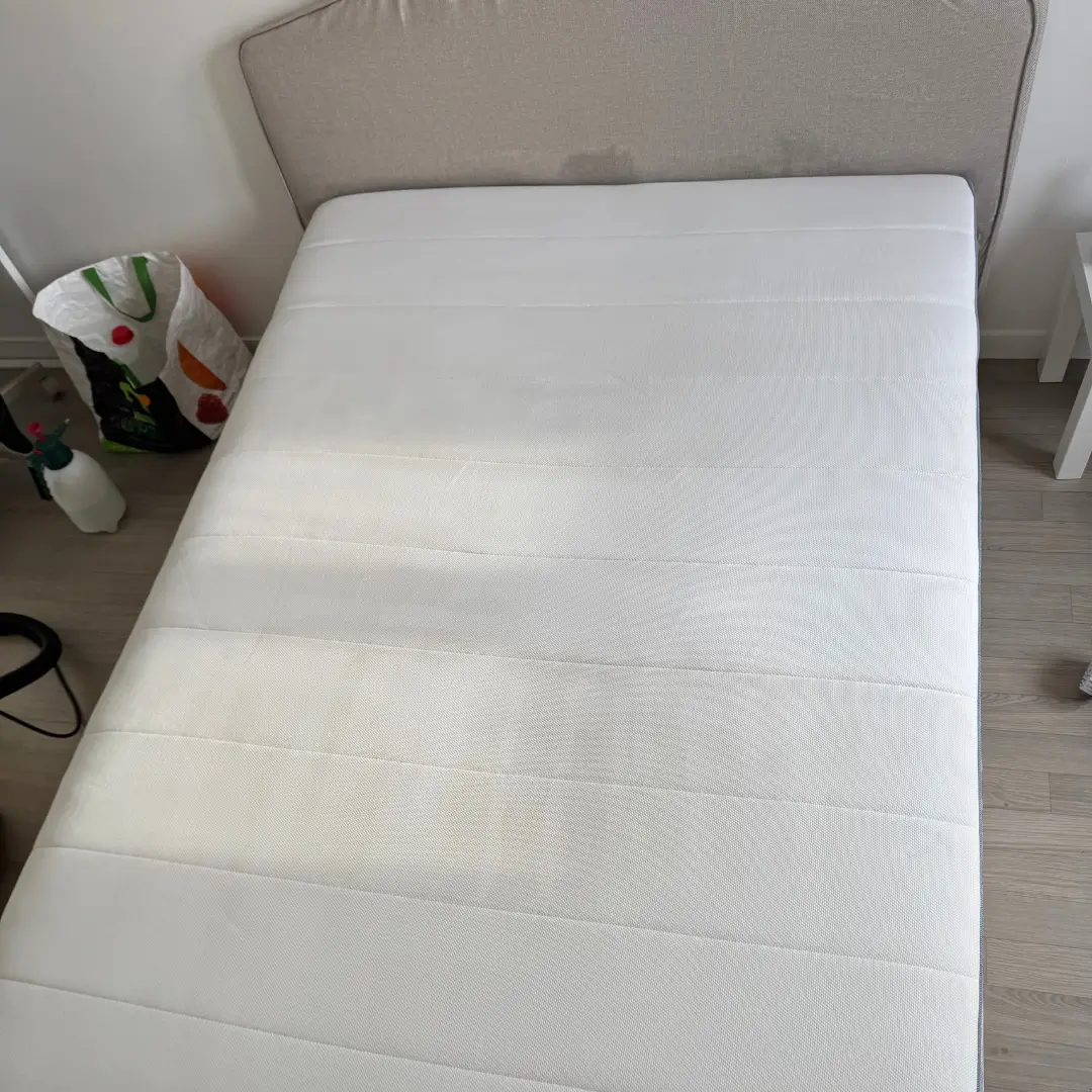 Résultat d'un matelas nettoyé par Krystal Hygiène