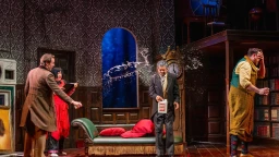 런던 더치스 극장에서 만나는 웨스트엔드 최장기 흥행 코미디, 연극 ‘더 플레이 댓 고즈 롱 (The Play That Goes Wrong)’