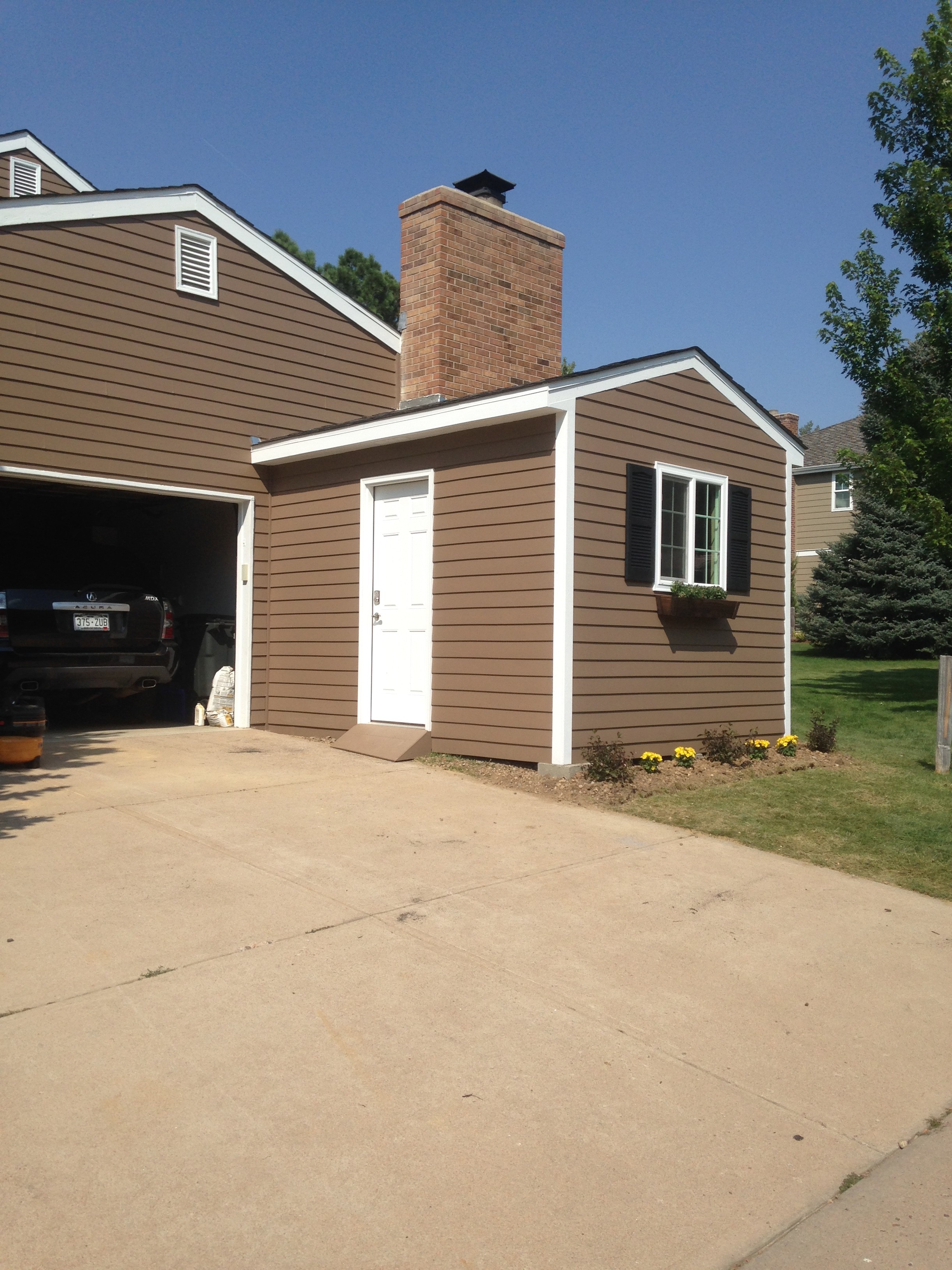 white and brown kitchen cabinet