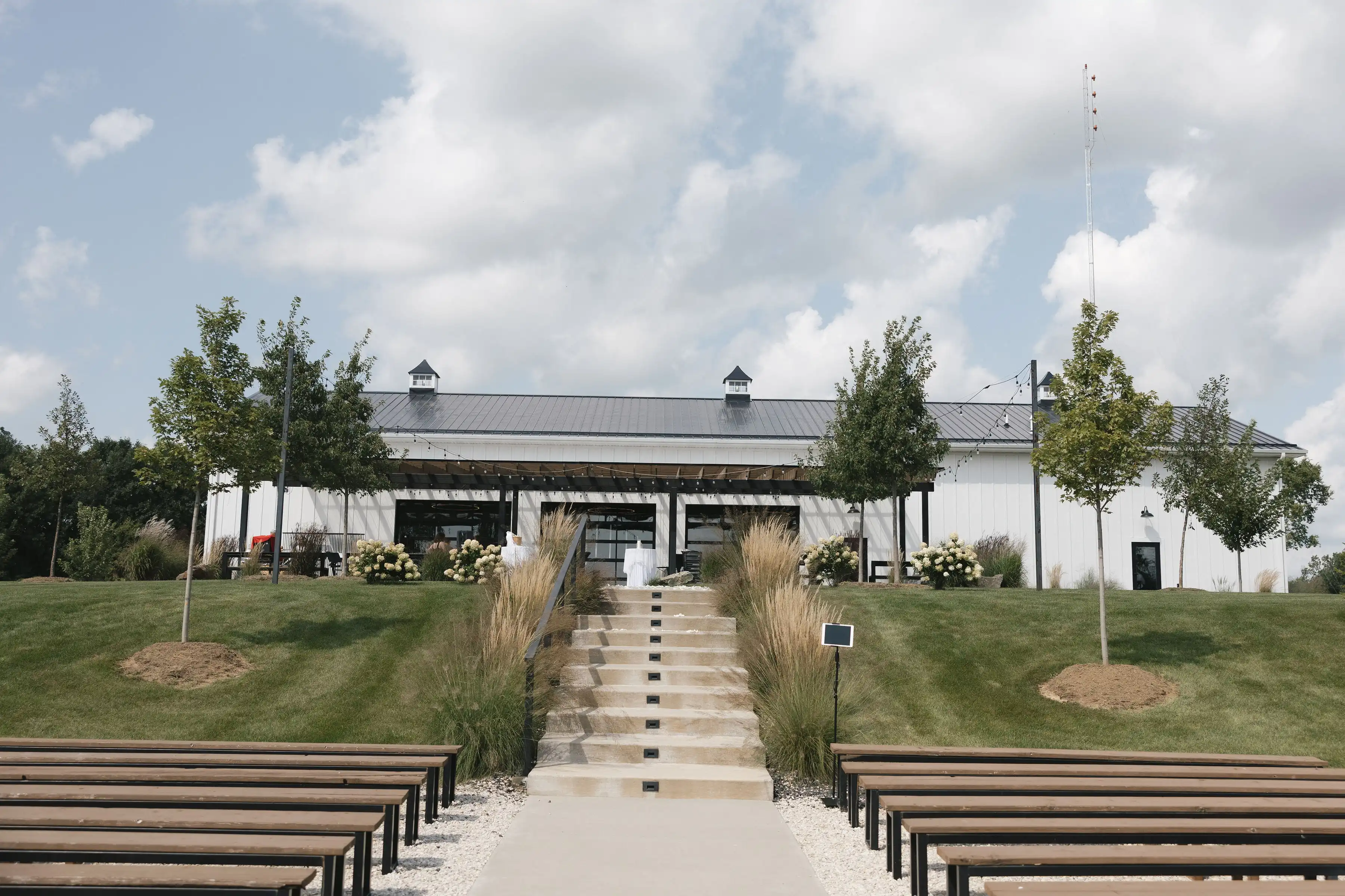 Walnut Ridge venue at dusk