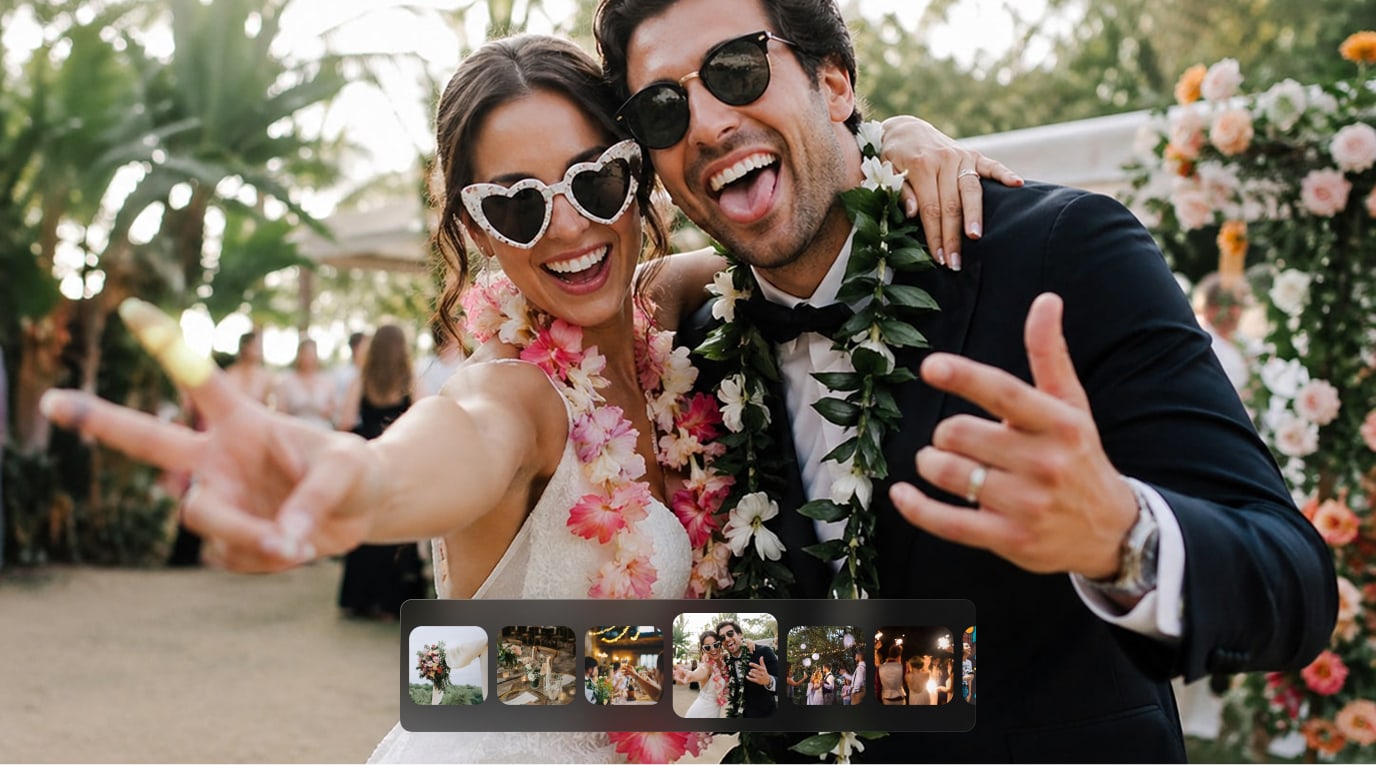 Sposi sorridenti scattano una foto durante il matrimonio, condividendo il link dell’evento tramite l’app di togevent per coinvolgere tutti gli invitati.
