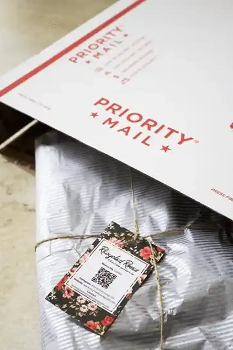 Poshmark Beautiful Shipping